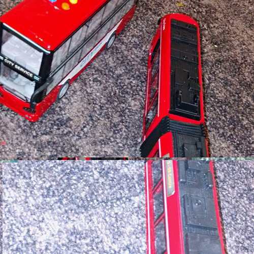 Roter spielzeugbus - roter,