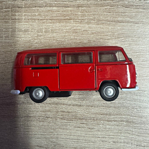 Roter spielzeugbus van als - spielzeugbus/van,