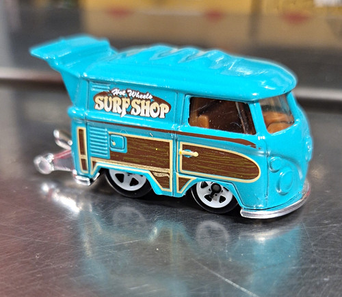 Hot wheels bus - surf, shop
